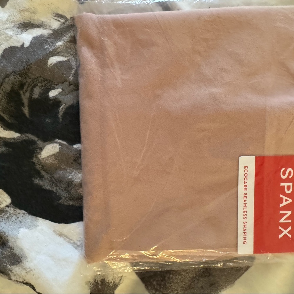 Spanx EcoCare Seamless boy shorts in vintage rose